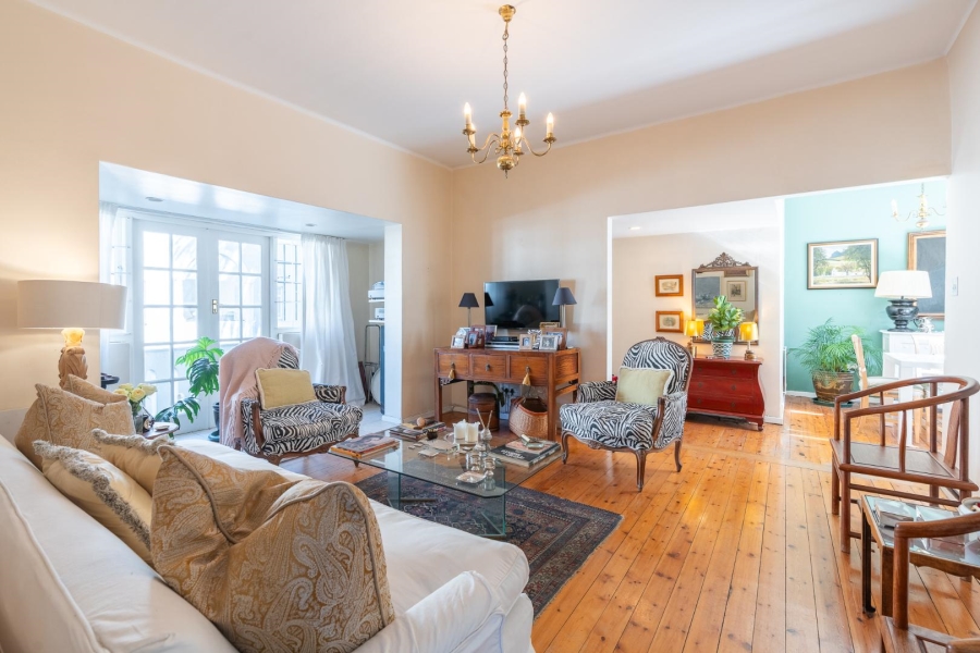 2 Bedroom Property for Sale in Sea Point Western Cape